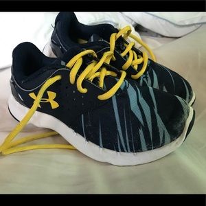 UA boys tennis shoes navy light blue and yellow